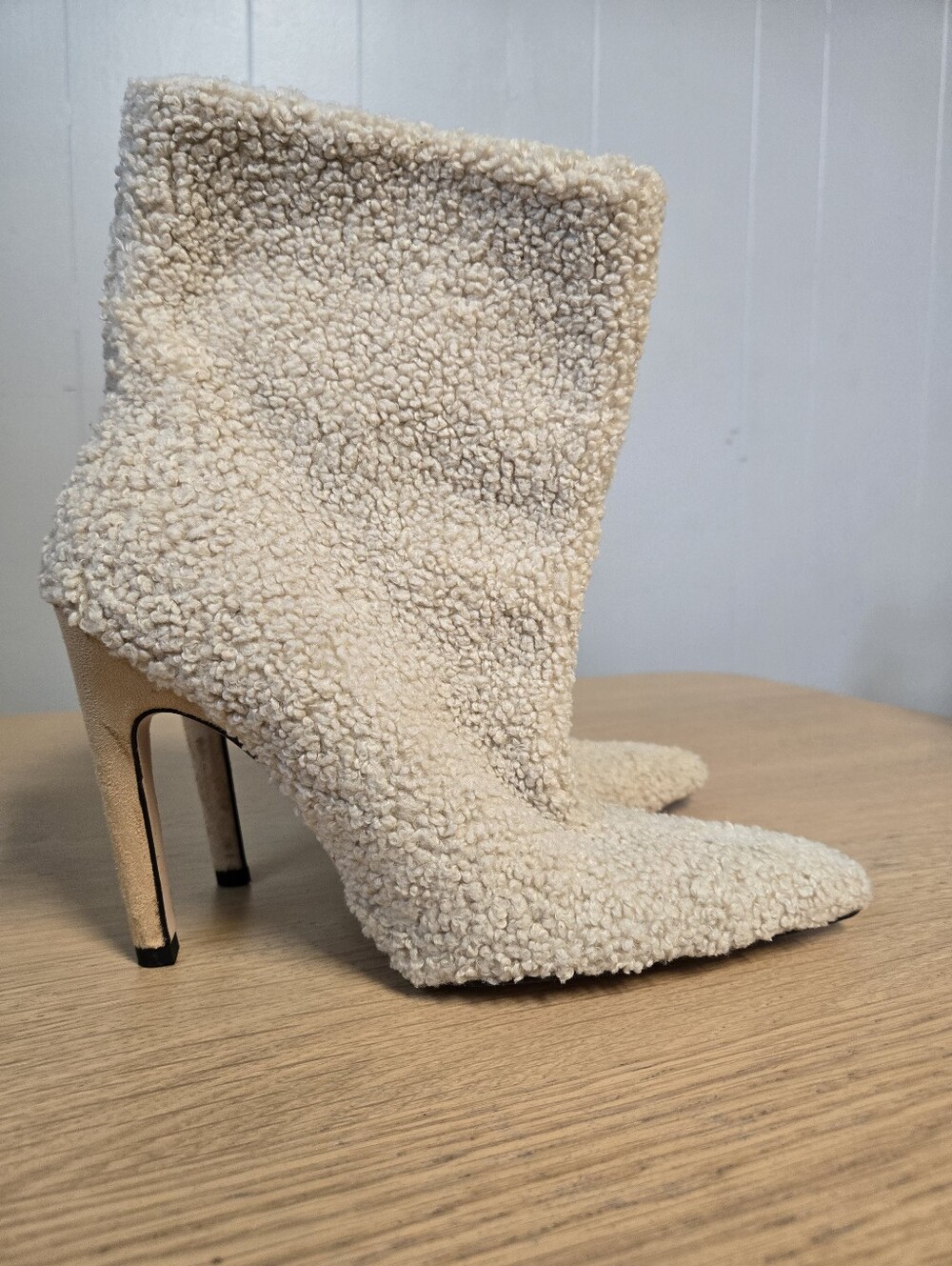 Good American, Women's Cream Bouclé Pointed-Toe Stiletto Ankle Boots